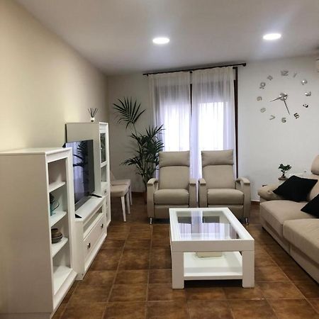 Piso Nuevo Plaza De La Constitucion Sta Cruz De La Zarza Apartment Santa Cruz de la Zarza Bagian luar foto