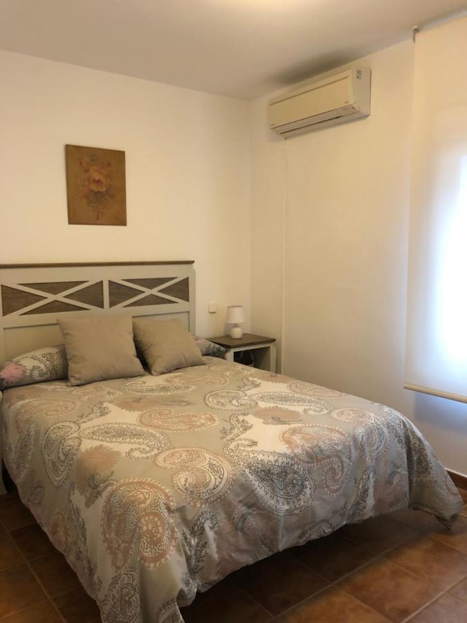 Piso Nuevo Plaza De La Constitucion Sta Cruz De La Zarza Apartment Santa Cruz de la Zarza Bagian luar foto