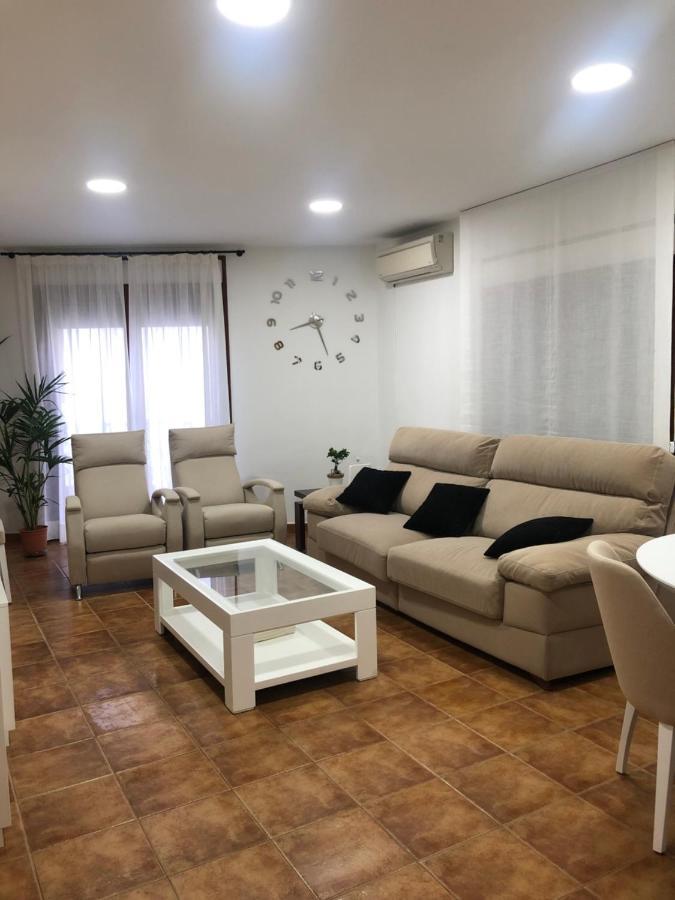 Piso Nuevo Plaza De La Constitucion Sta Cruz De La Zarza Apartment Santa Cruz de la Zarza Bagian luar foto